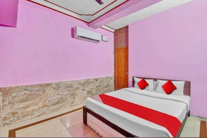 Room 4 of 11