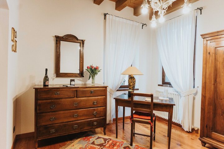 Room 14 of 26