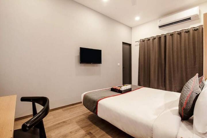 Room 6 of 25