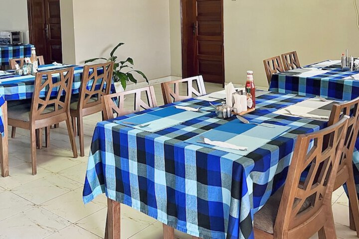 Dining 48 of 63