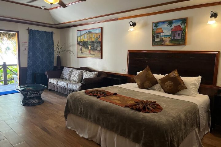 Room 40 of 272