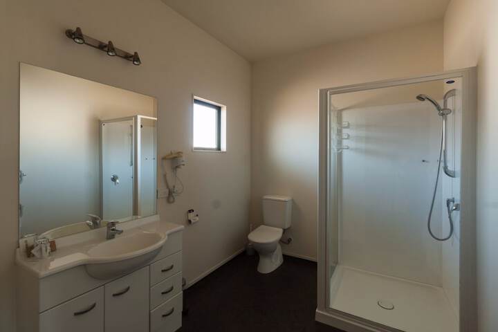 Room 26 of 40