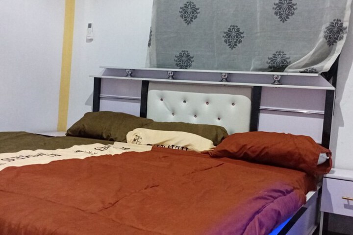 Room 12 of 35
