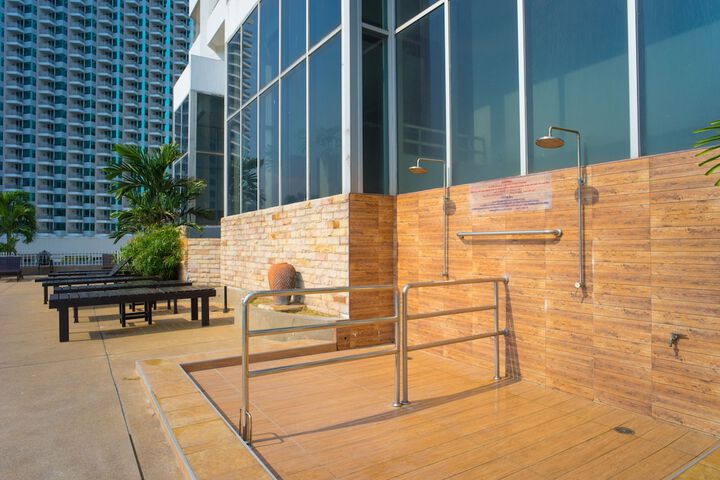 Sundeck 33 of 35