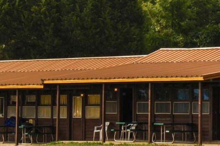 Coppermine Lodge in Rogers, AR