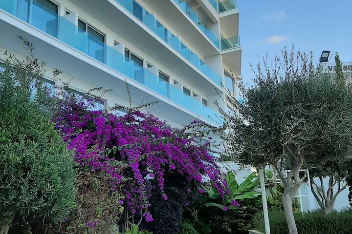 Hotel 96 of 99