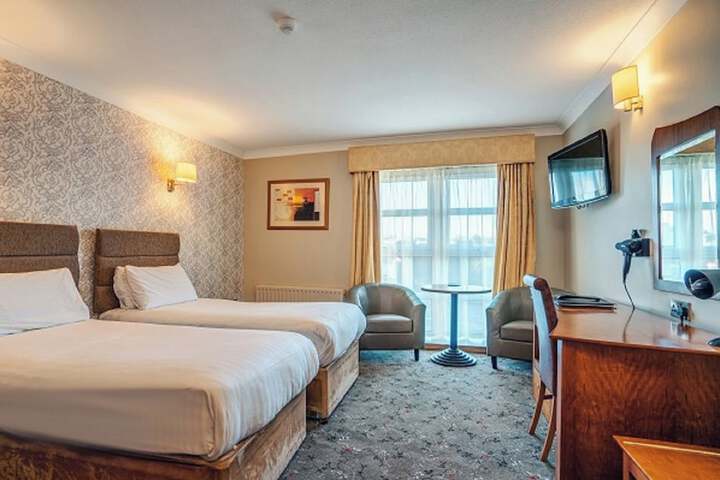 Room 42 of 119