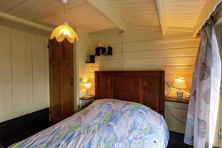 Room 2 of 29