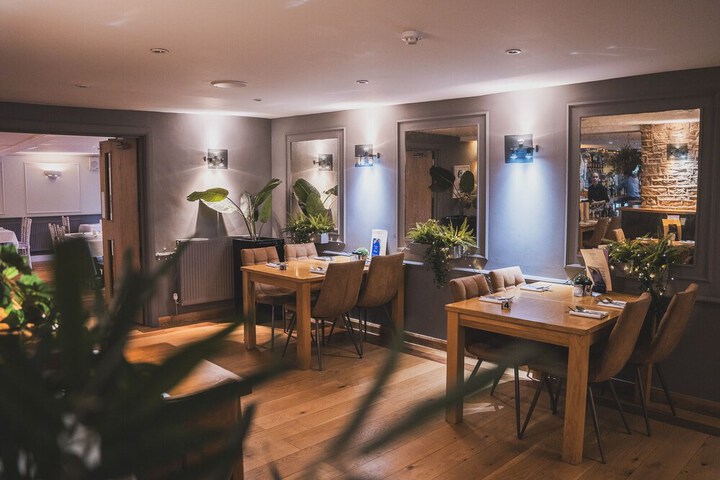 Dining 62 of 71