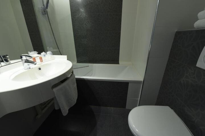 Photo 9