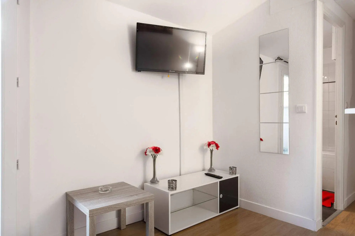 Room 3 of 13