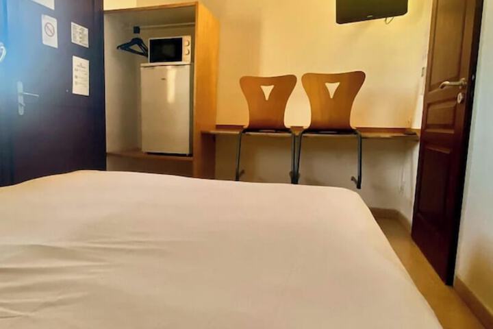Room 42 of 89