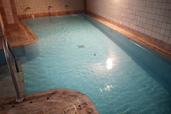 Pool 34 of 71
