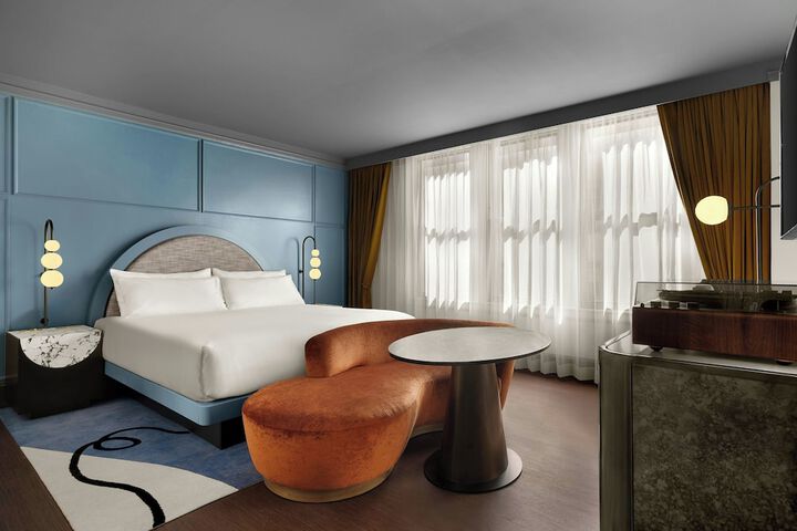 Room 10 of 53