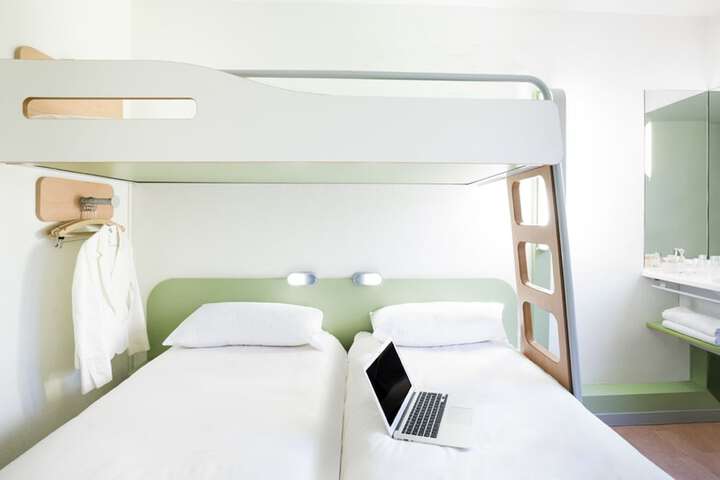 Room 6 of 54