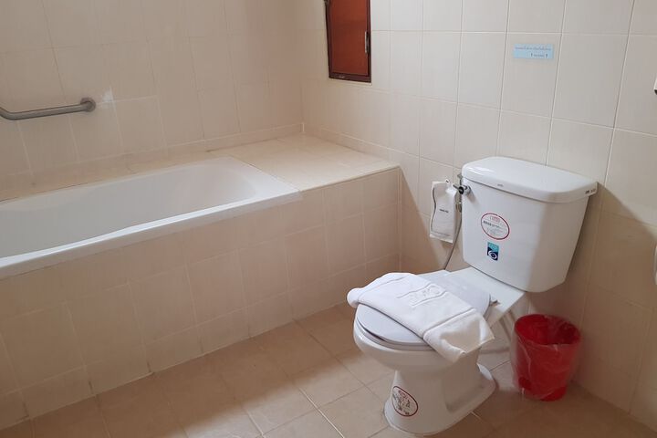 Room 65 of 79