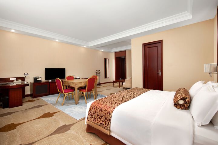 Room 12 of 60