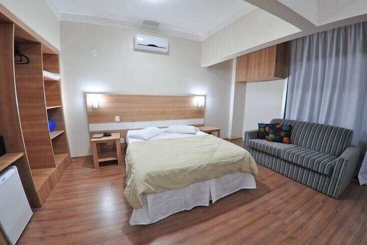 Room 14 of 40