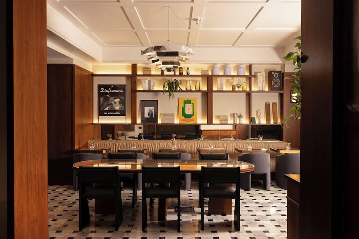 Breakfast area
