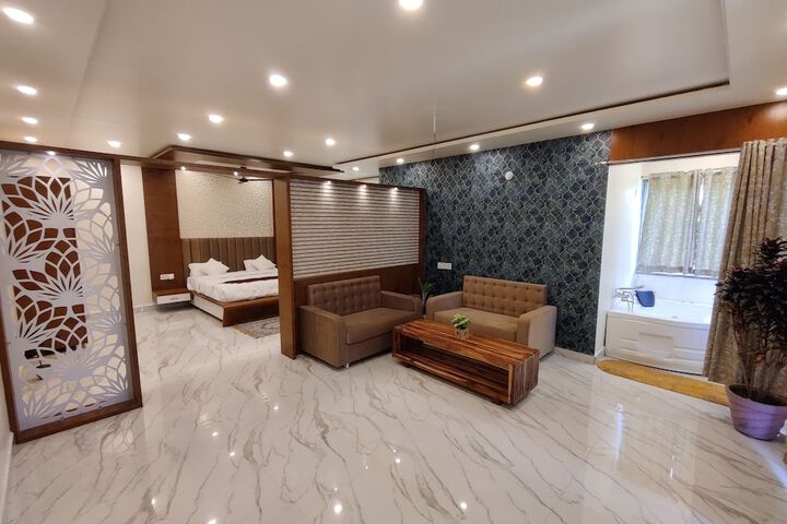 Room 12 of 22