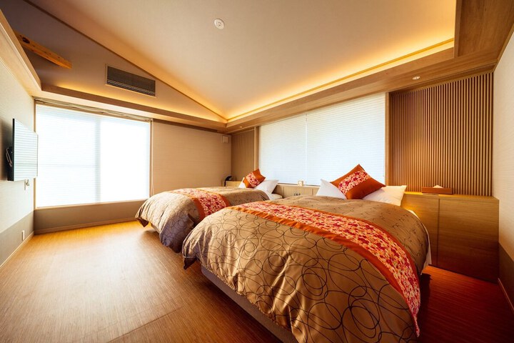 Room 16 of 111