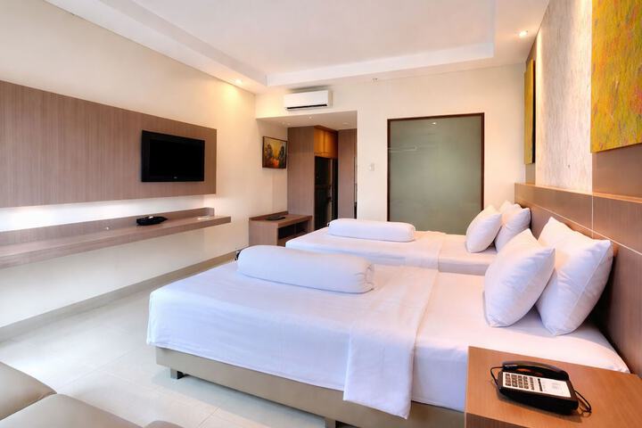 Room 18 of 33