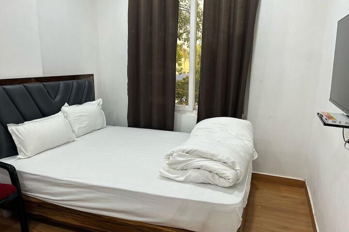 Room 12 of 78