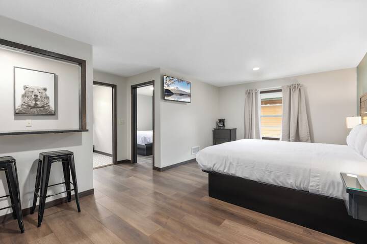 Room 4 of 24