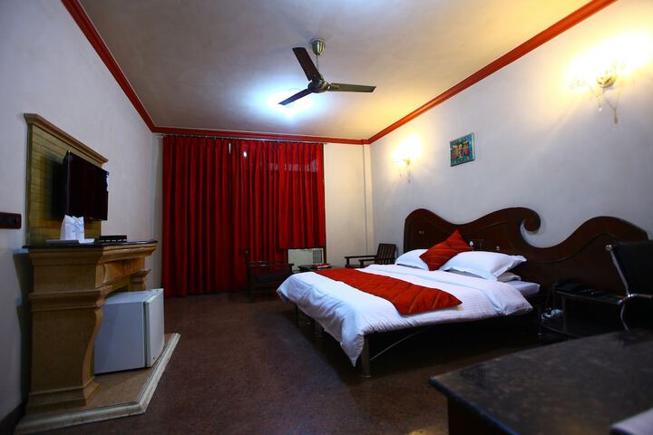 Room 3 of 13