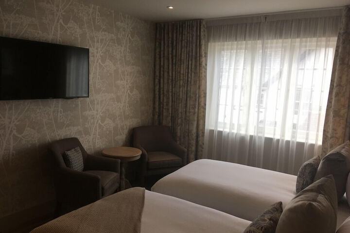 Room 6 of 23