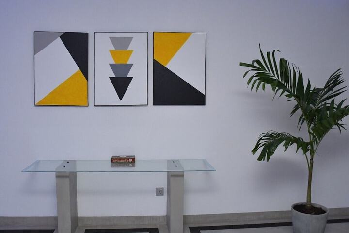 Room 4 of 30