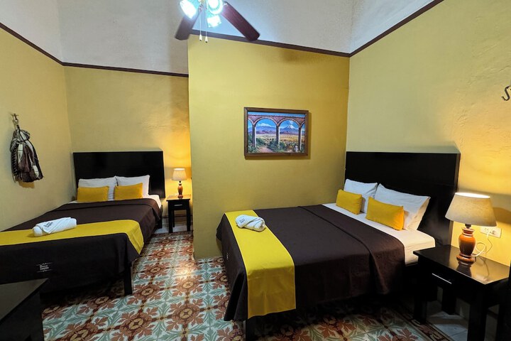 Room 14 of 38