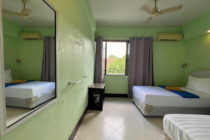 Room 34 of 49