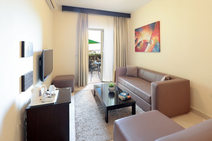 Room 35 of 134