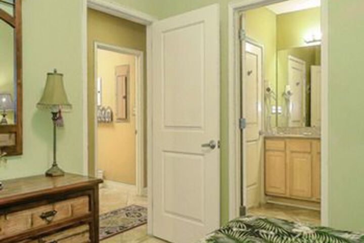 Room 17 of 36