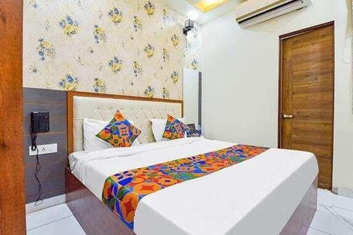 Fabhotel Cm Palace