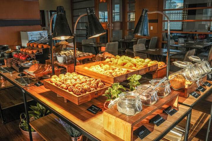 Breakfast buffet