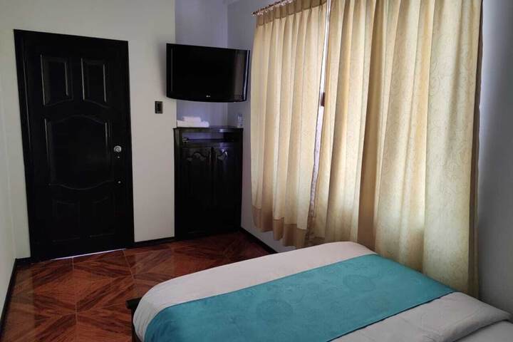 Room 7 of 32