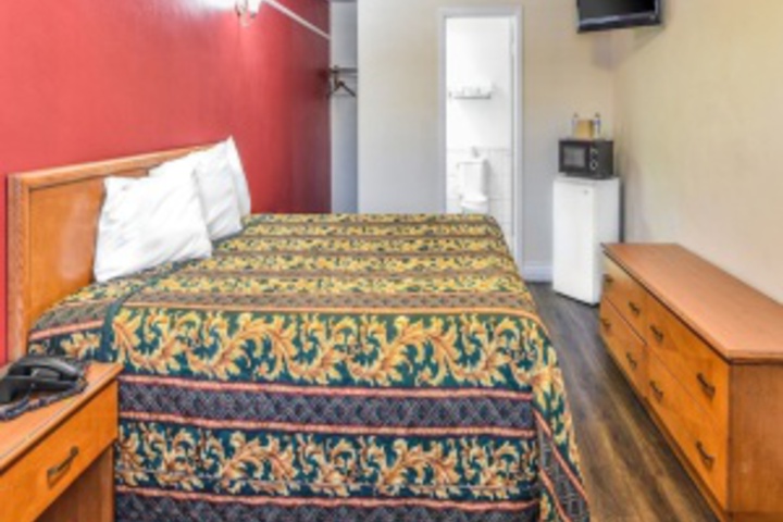 Room 93 of 192