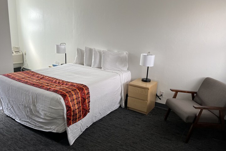 Room 22 of 81