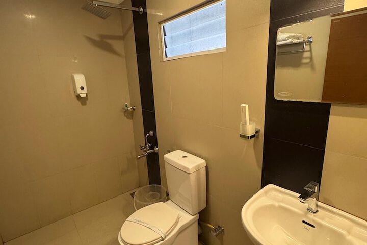 Room 13 of 20