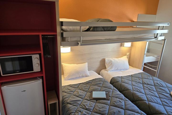 Room 21 of 64