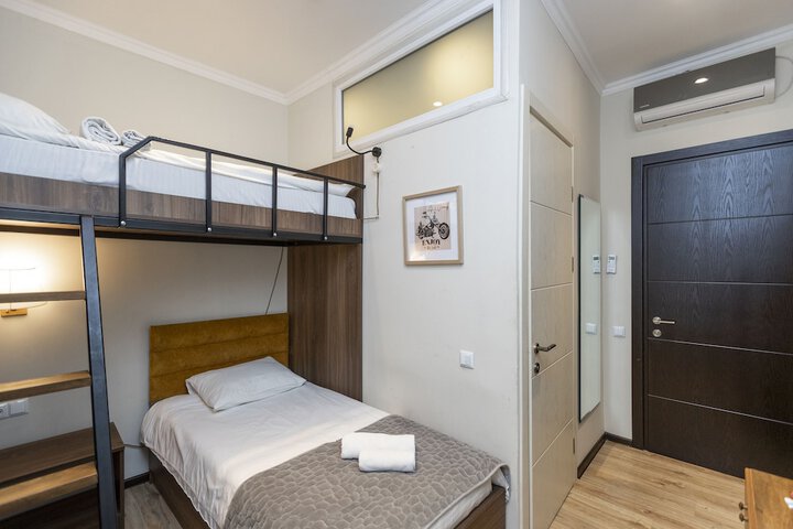 Room 45 of 106