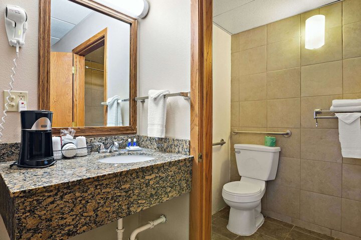 Room 10 of 47