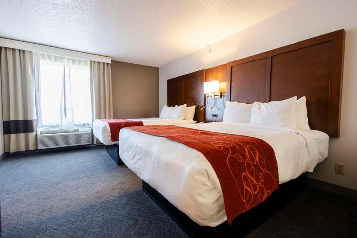 2 Double Beds Suite (9 of 51)