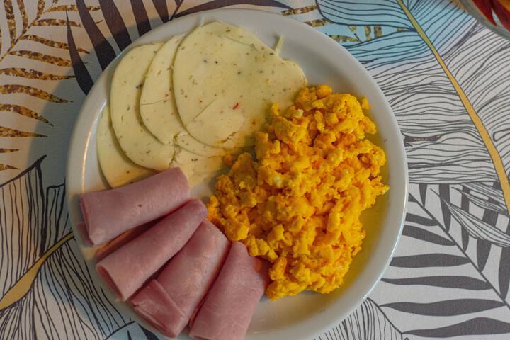 Dining 6 of 12