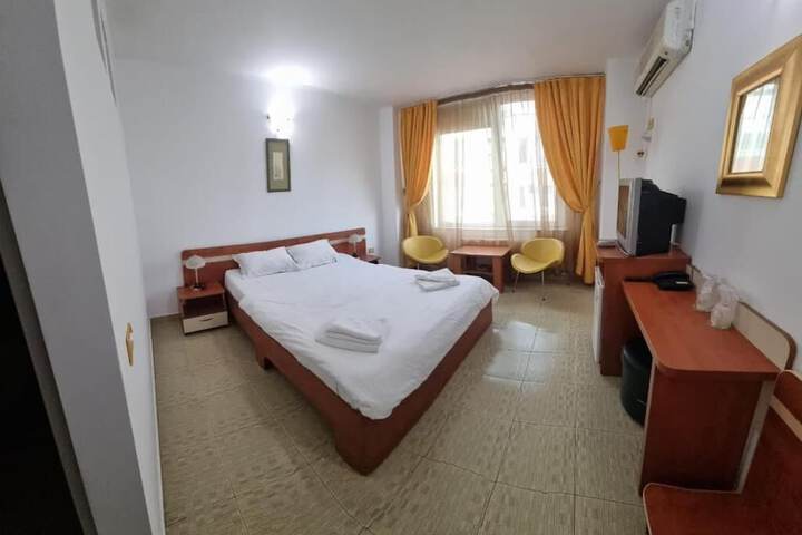 Room 3 of 23