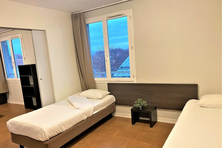 Room 12 of 52