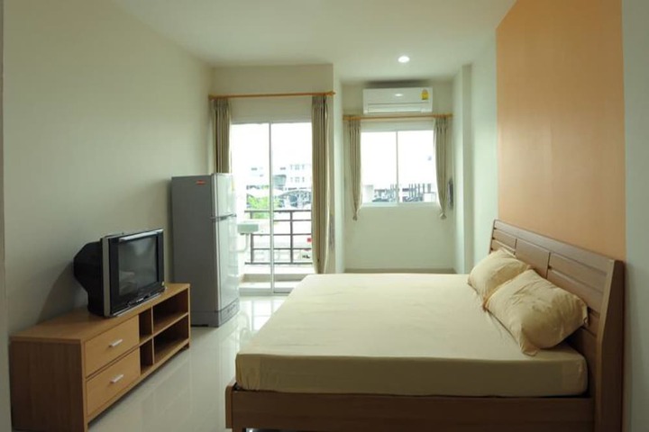 Room 4 of 23