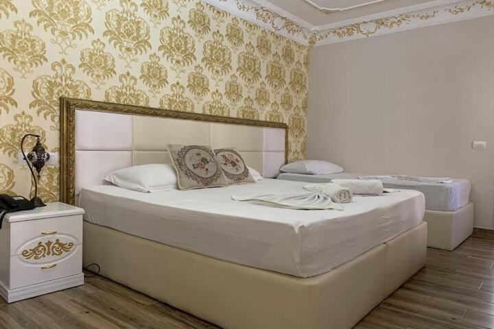 Room 2 of 41